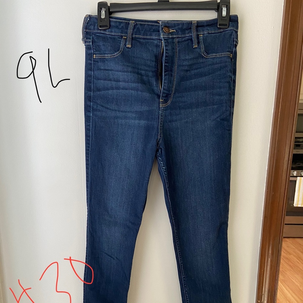 Hollister jeans used like new.